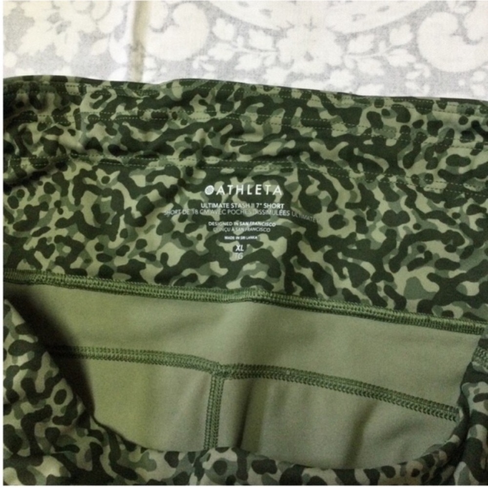 Athleta Shorts XL - Picture 8 of 9